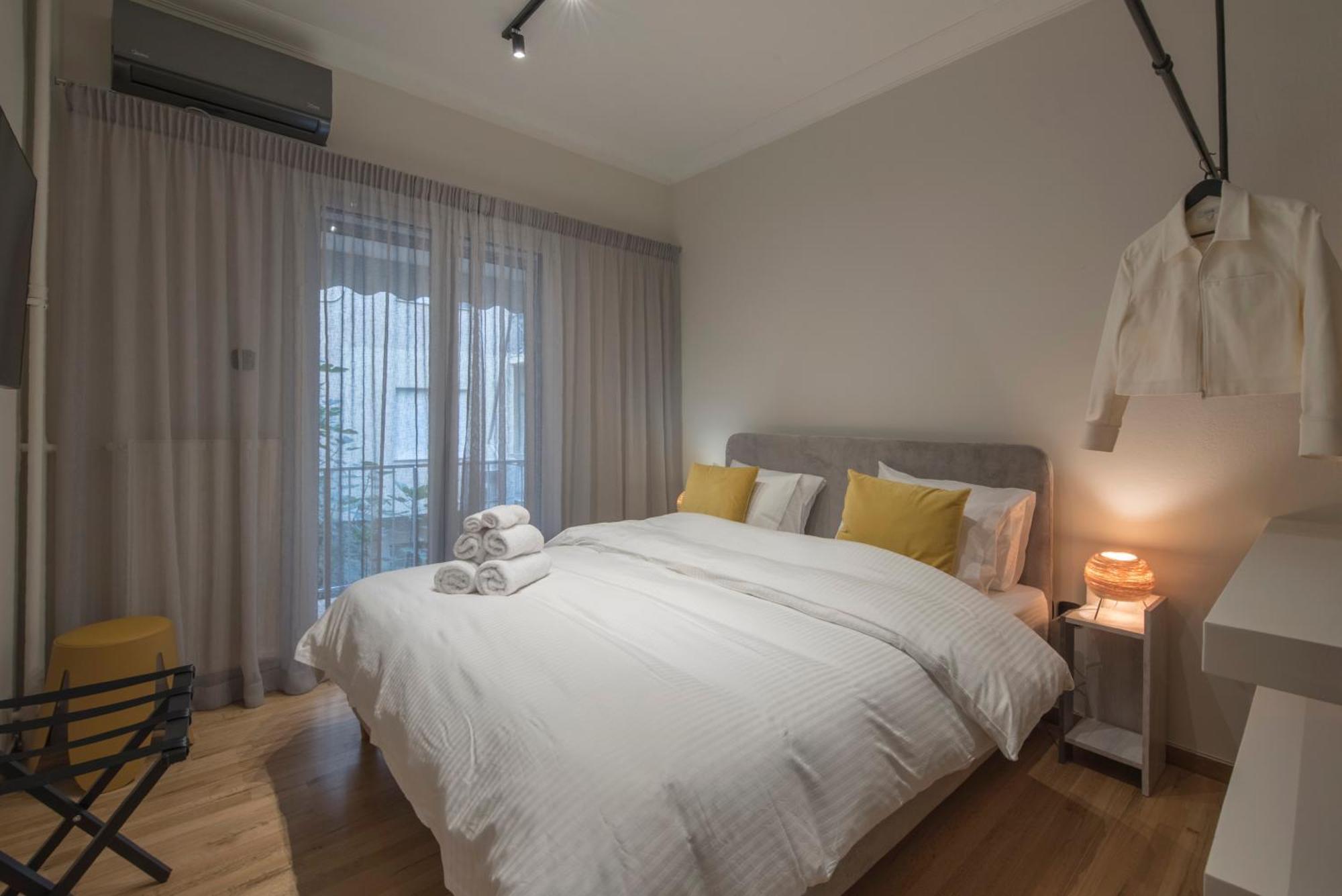 Modern Ilisian Apartment Афіни Екстер'єр фото