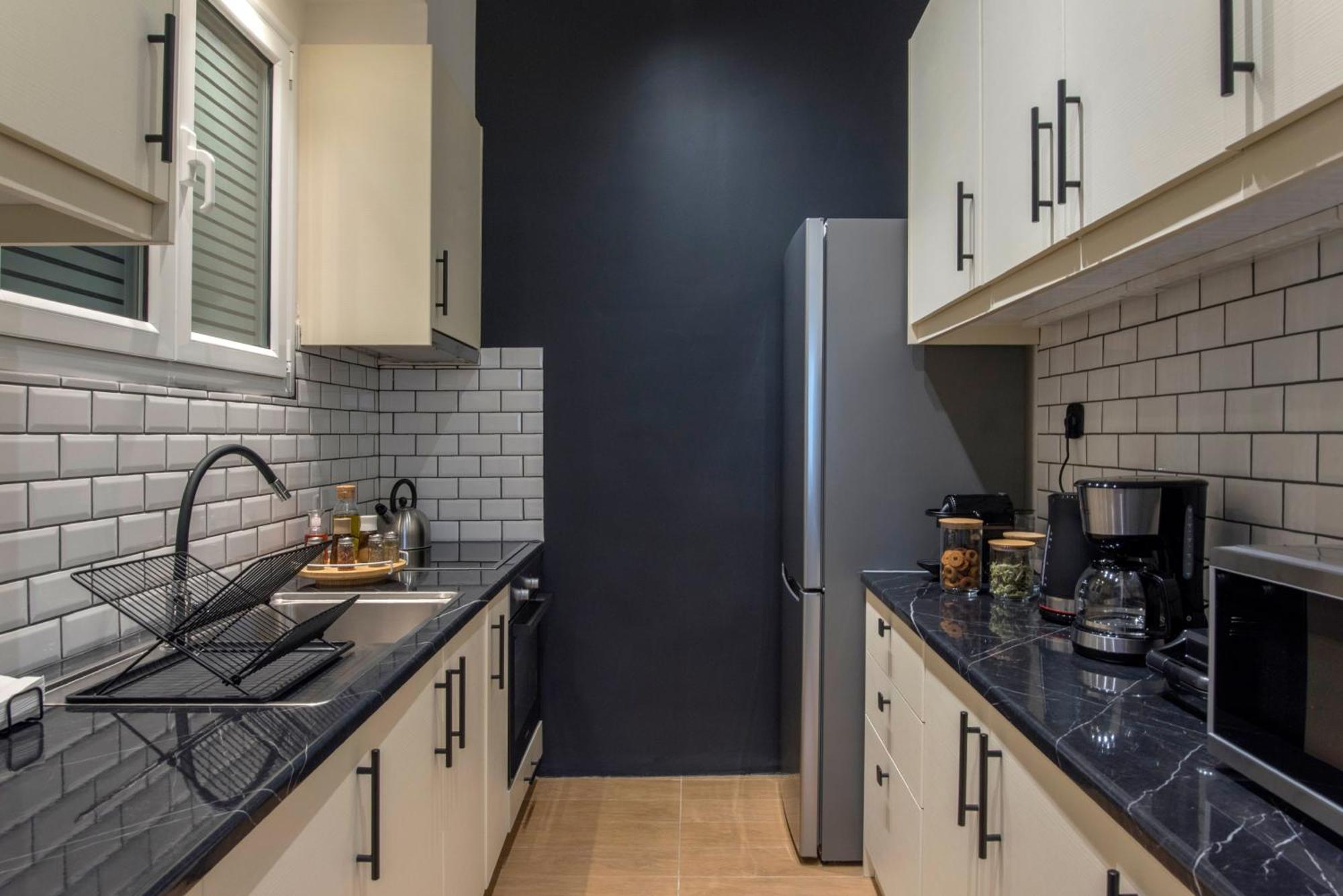 Modern Ilisian Apartment Афіни Екстер'єр фото