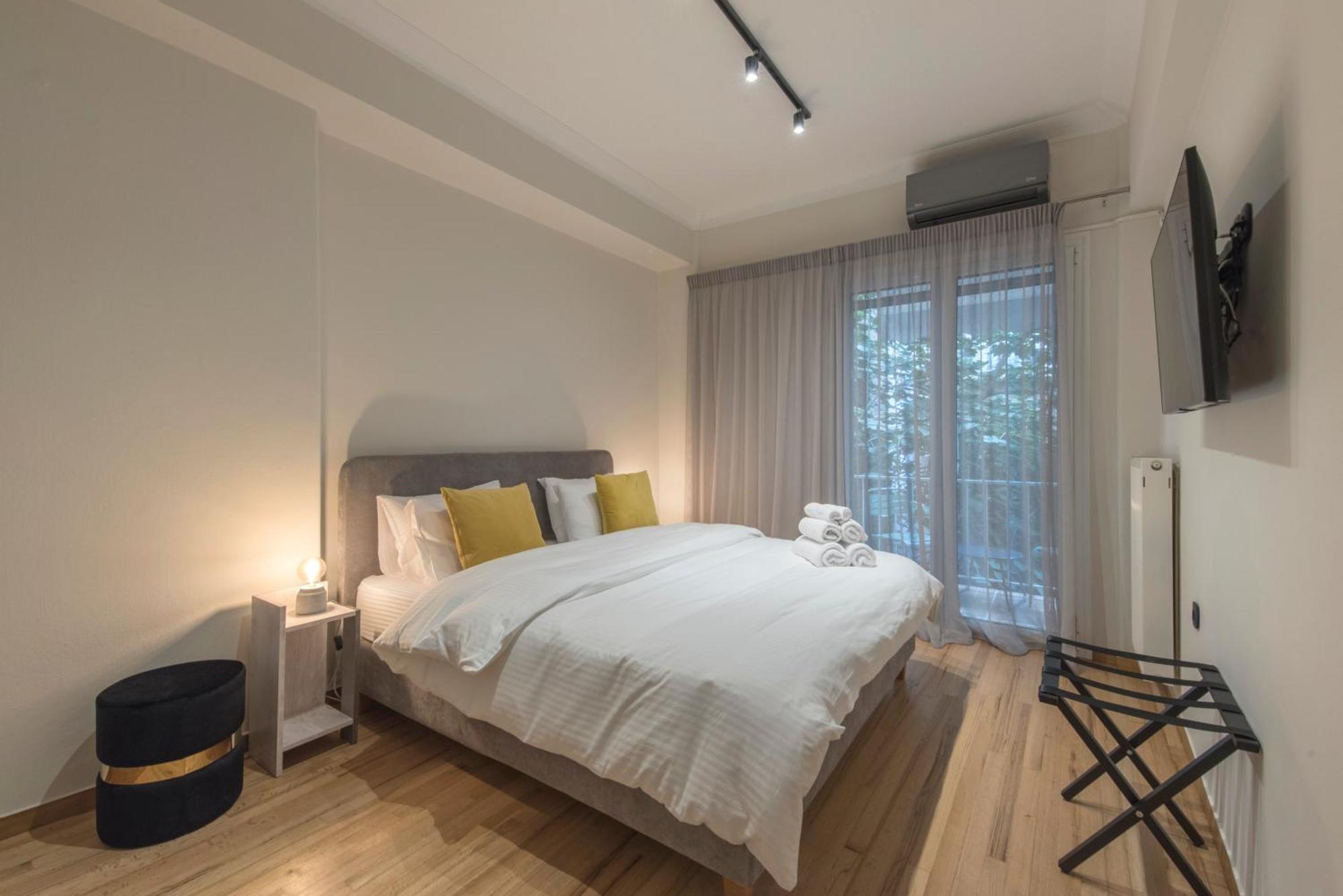 Modern Ilisian Apartment Афіни Екстер'єр фото