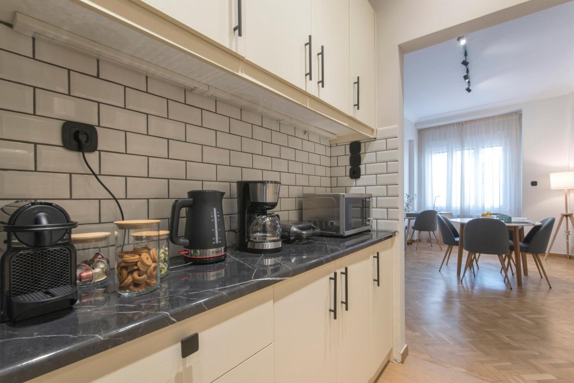 Modern Ilisian Apartment Афіни Екстер'єр фото